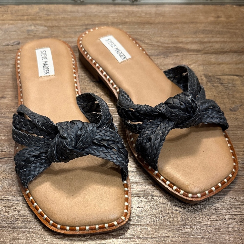 Steve Madden Black Knotted Women's Sandals - Picture 2 of 9